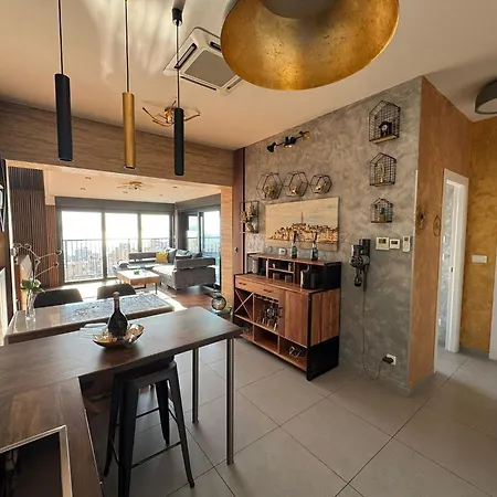 Magic View Penthouse 公寓