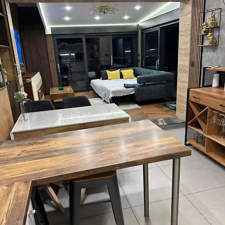 Magic View Penthouse Apartment Split